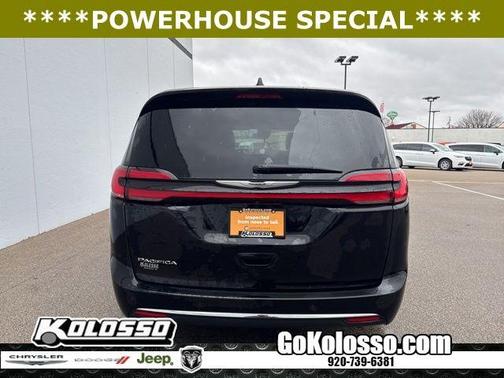 Diamond Black 2025 Chrysler Pacifica Select