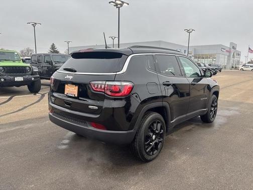 2024 Jeep Compass Latitude Lux