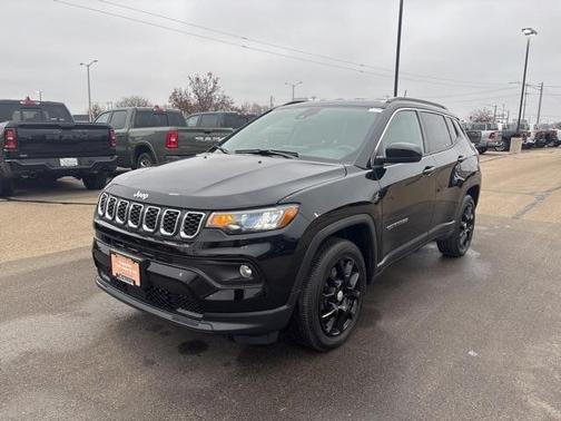 2024 Jeep Compass Latitude Lux