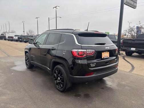2024 Jeep Compass Latitude Lux