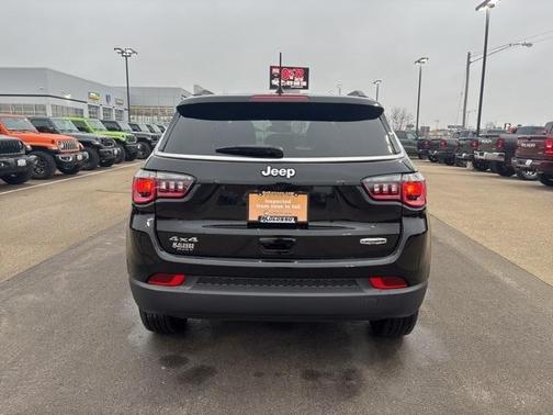 2024 Jeep Compass Latitude Lux