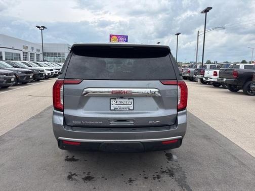2022 GMC Yukon SLT