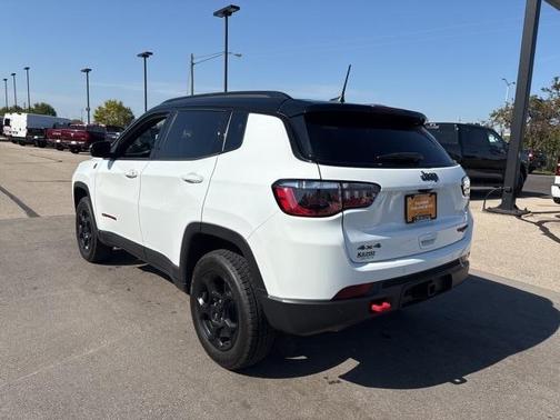 2023 Jeep Compass Trailhawk