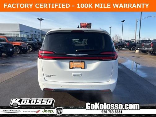 2024 Chrysler Pacifica Touring-L