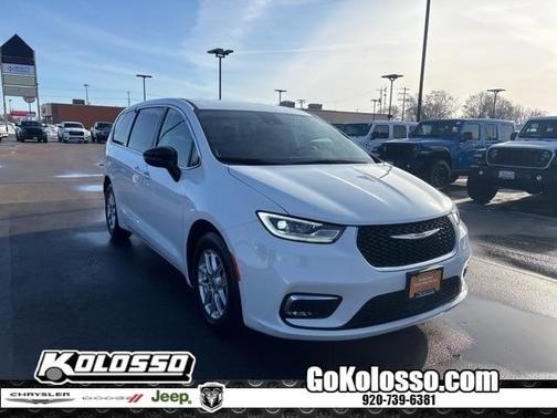 2024 Chrysler Pacifica Touring-L