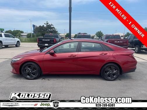 2023 Hyundai ELANTRA SEL