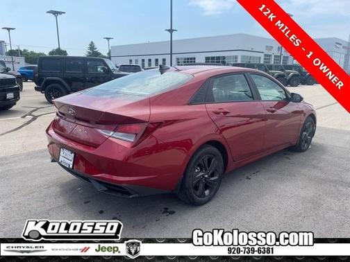 2023 Hyundai ELANTRA SEL