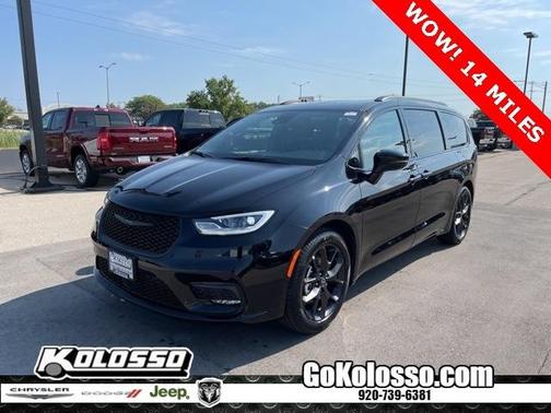 2025 Chrysler Pacifica Limited