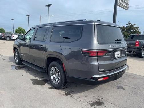 2024 Jeep Wagoneer L Base