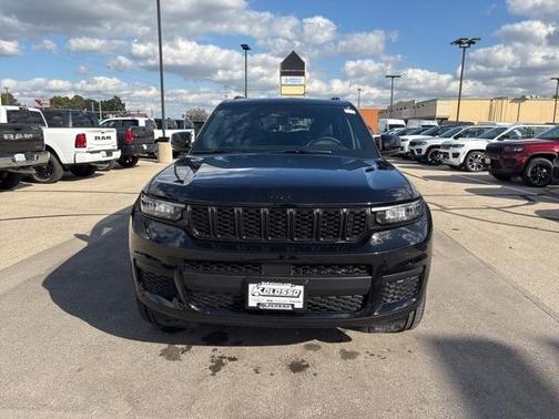 2025 Jeep Grand Cherokee L Laredo