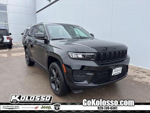 Diamond Black 2025 Jeep Grand Cherokee Laredo