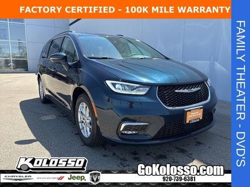 Fathom Blue Pearlcoat 2022 Chrysler Pacifica Touring-L