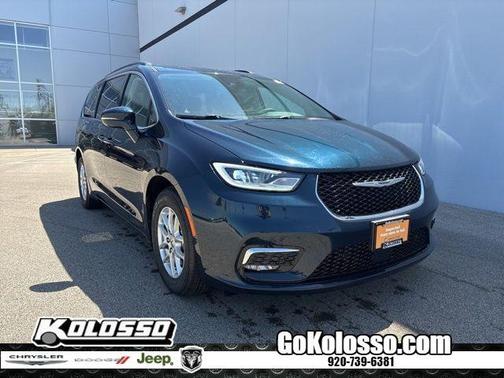 Fathom Blue Pearlcoat 2022 Chrysler Pacifica Touring-L