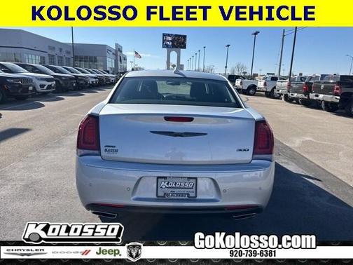 2023 Chrysler 300 Touring L