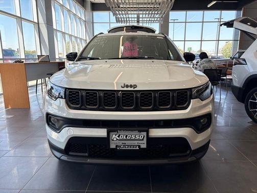 Bright White Clearcoat 2026 Jeep Compass Latitude