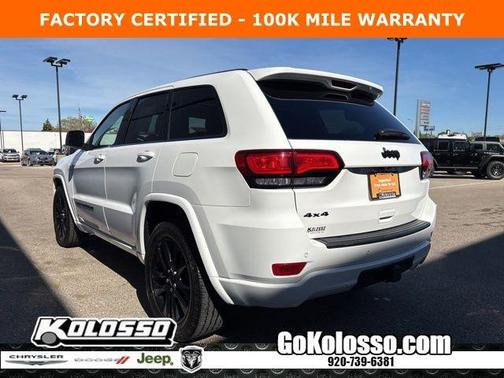 Bright White Clearcoat 2022 Jeep Grand Cherokee WK Laredo