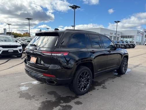 2025 Jeep Grand Cherokee Summit