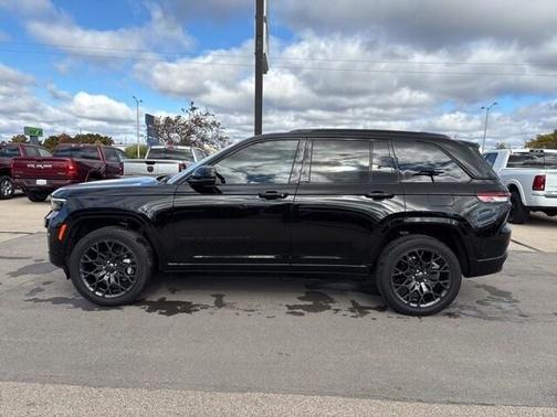 2025 Jeep Grand Cherokee Summit