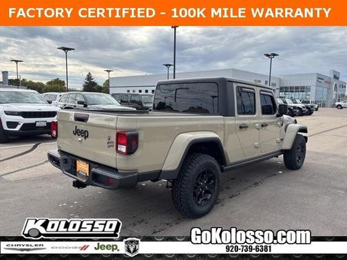 2022 Jeep Gladiator Sport