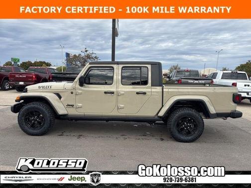 2022 Jeep Gladiator Sport