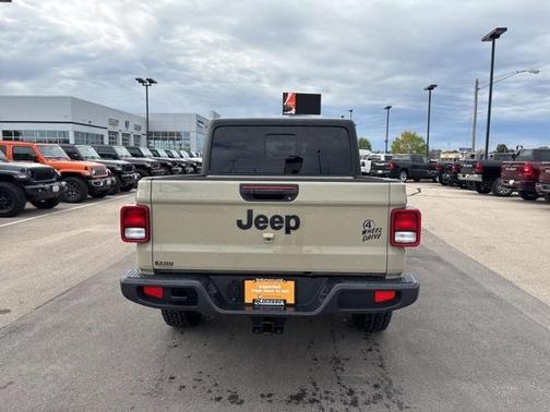 2022 Jeep Gladiator Sport