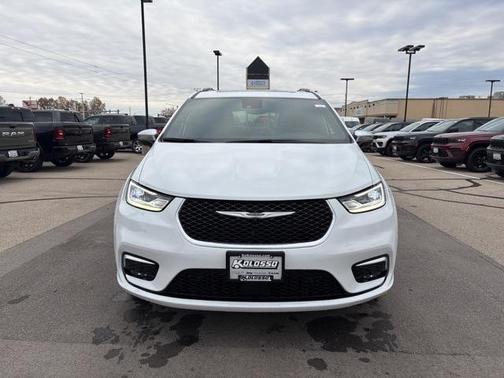 2026 Chrysler Pacifica Pinnacle