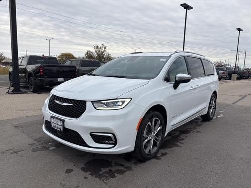 2026 Chrysler Pacifica Pinnacle