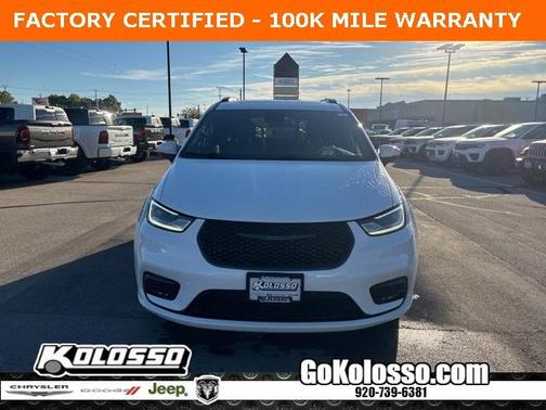 2023 Chrysler Pacifica Touring-L