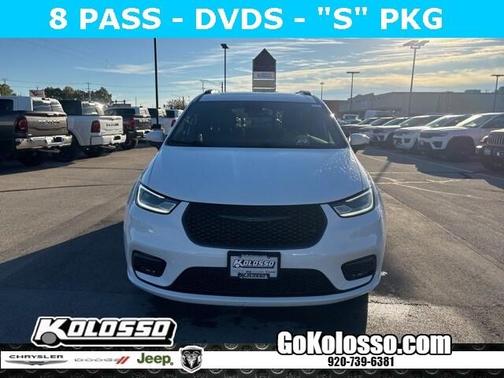 2023 Chrysler Pacifica Touring-L