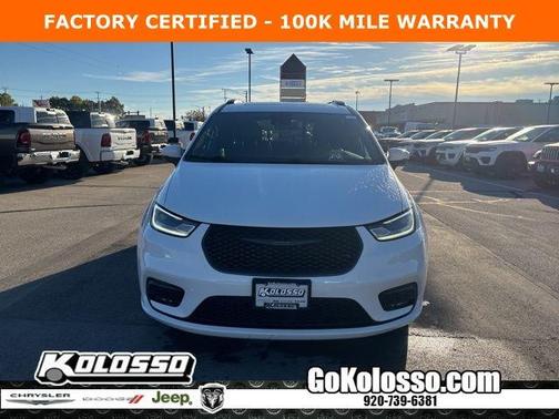 2023 Chrysler Pacifica Touring-L