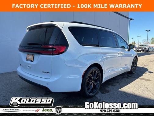 Bright White Clearcoat 2025 Chrysler Pacifica Limited