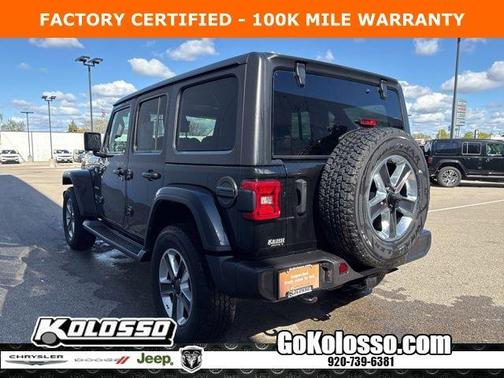 Black Clearcoat 2022 Jeep Wrangler Unlimited Sahara