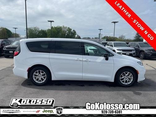 2024 Chrysler Pacifica Touring-L