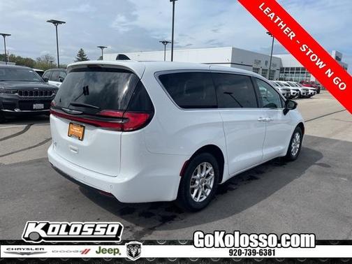 2024 Chrysler Pacifica Touring-L