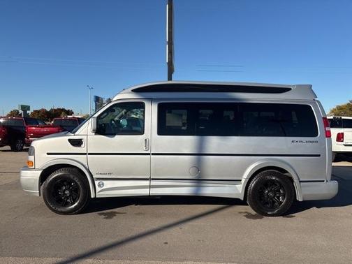 2021 GMC Savana 2500 LS