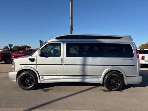 2021 GMC Savana 2500 LS