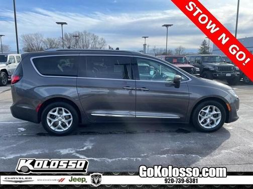 2017 Chrysler Pacifica Touring-L Plus