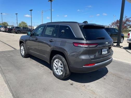 2025 Jeep Grand Cherokee Laredo X