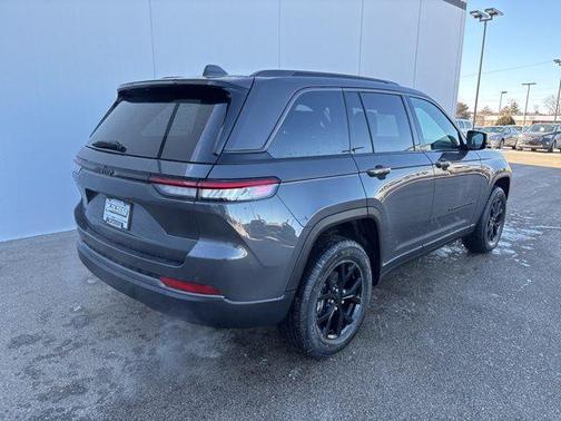 2026 Jeep Grand Cherokee Laredo