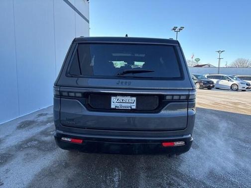 2026 Jeep Grand Wagoneer 