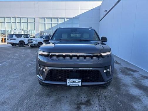 2026 Jeep Grand Wagoneer 