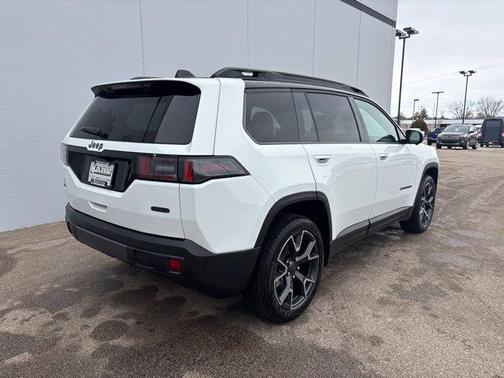2026 Jeep Cherokee Overland