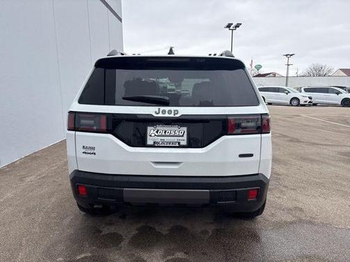 2026 Jeep Cherokee Overland