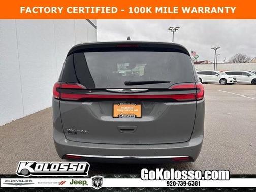 2025 Chrysler Pacifica Select
