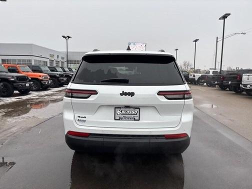 2025 Jeep Grand Cherokee L Laredo