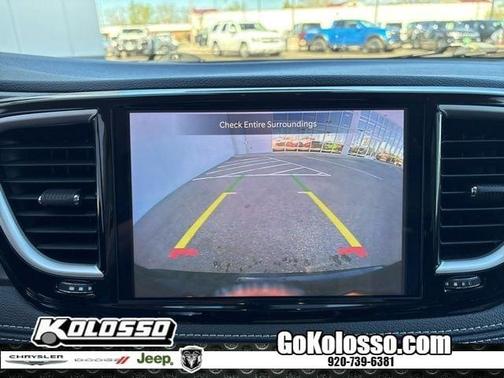 Diamond Black 2024 Chrysler Pacifica Touring-L