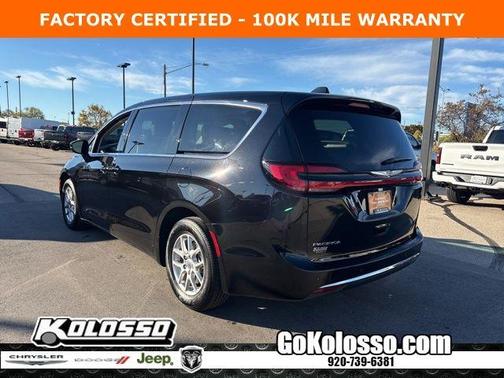 2024 Chrysler Pacifica Touring-L