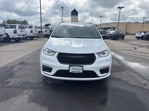 2025 Chrysler Pacifica Limited