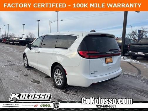 2023 Chrysler Pacifica Touring-L