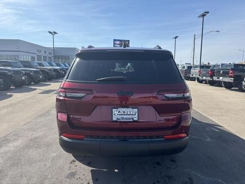 2025 Jeep Grand Cherokee L Laredo
